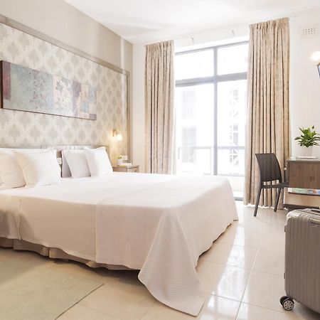 Rooms By Alexandra Hotel سانت جوليان المظهر الخارجي الصورة