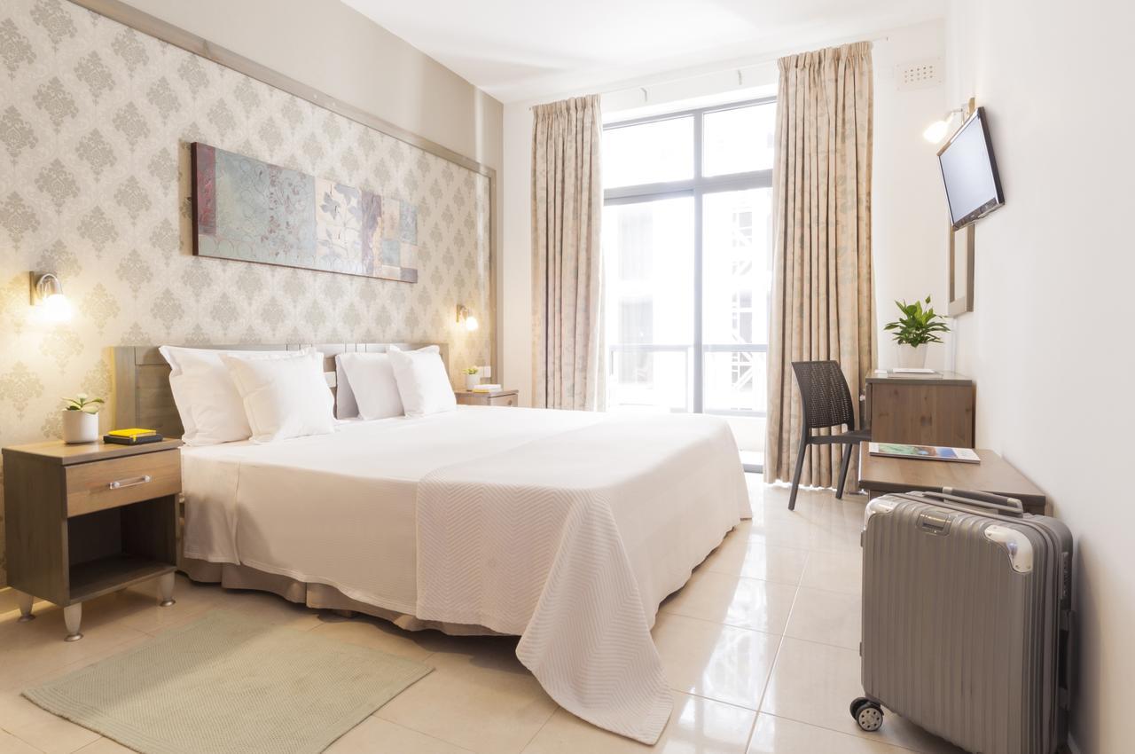 Rooms By Alexandra Hotel سانت جوليان المظهر الخارجي الصورة